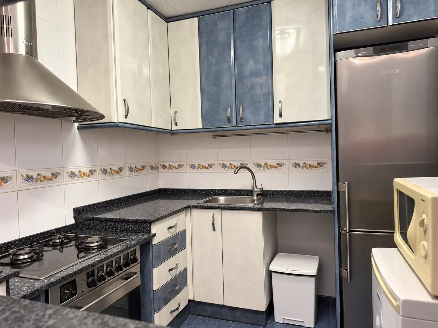 Cocina de Piso en venta en Badalona con Balcón