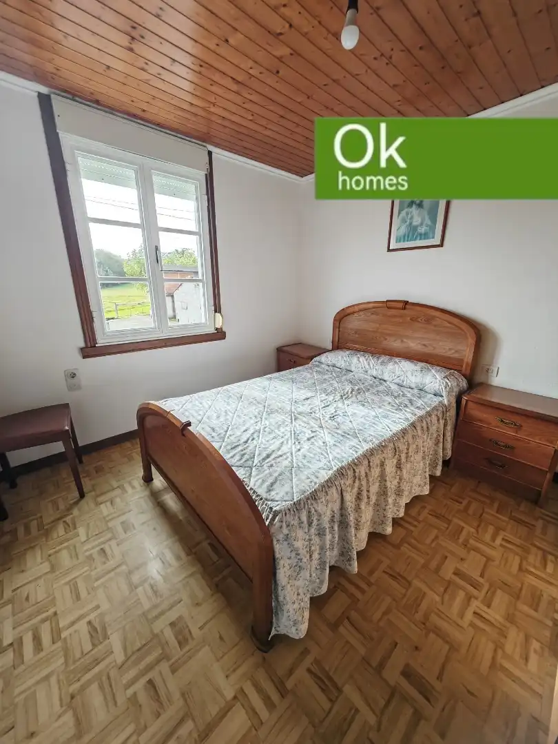 Habitación de Casa adosada de alquiler en Curtis con Calefacción, Trastero y Amueblado