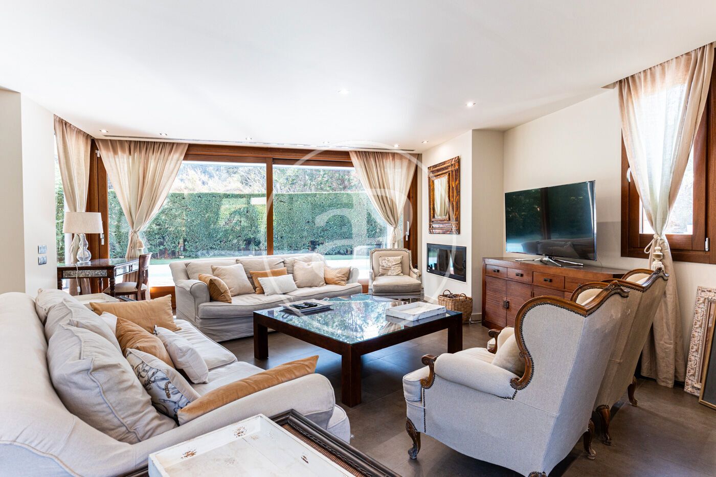 Sala d'estar de Casa o xalet de lloguer en Sant Cugat del Vallès amb Aire condicionat, Calefacció i Jardí privat