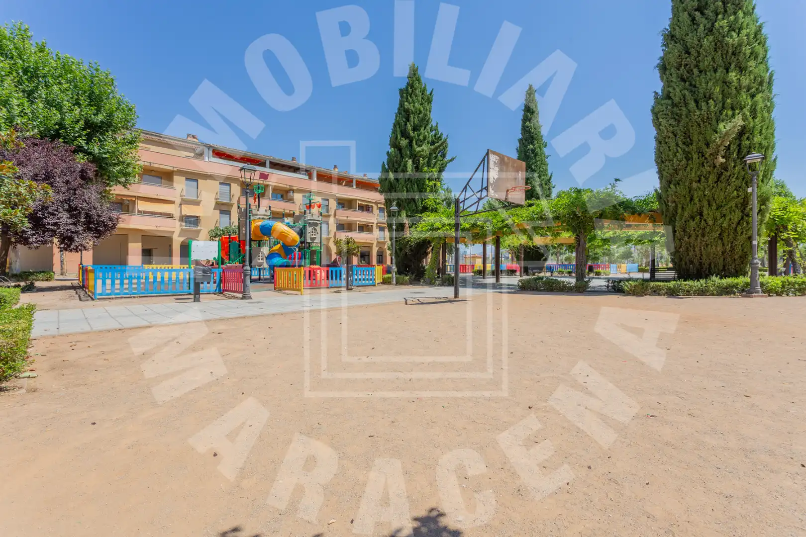 Parking de Apartamento en venta en Maracena con Calefacción, Parquet y Terraza