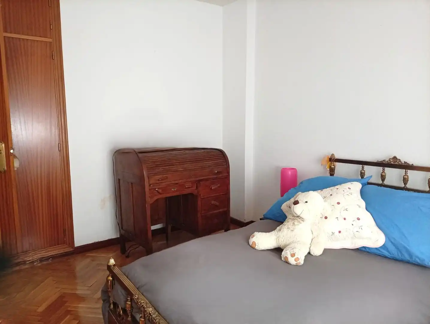Dormitori de Casa adosada en venda en Valladolid amb Calefacció, Parquet i Piscina comunitària
