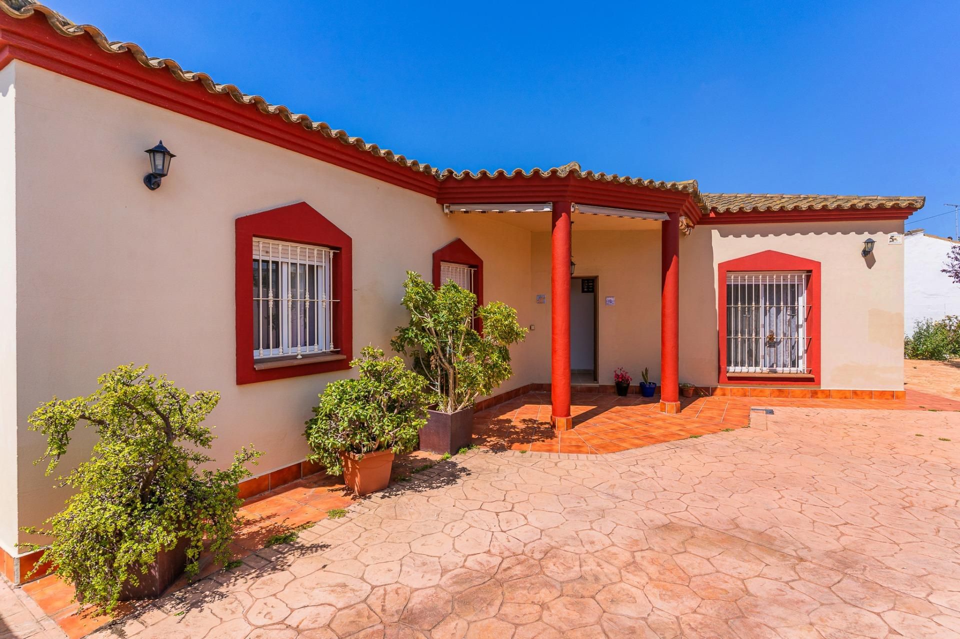 Exterior view of House or chalet for sale in Chiclana de la Frontera  with Private garden and Terrace