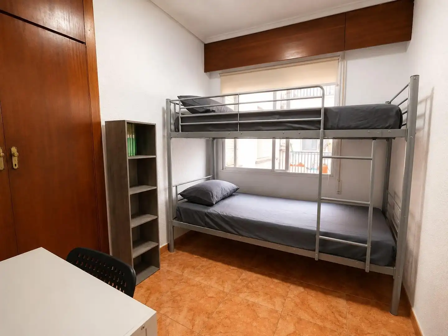 Bedroom of Flat for sale in Valencia  with Air Conditioner, Terrace and Furnished