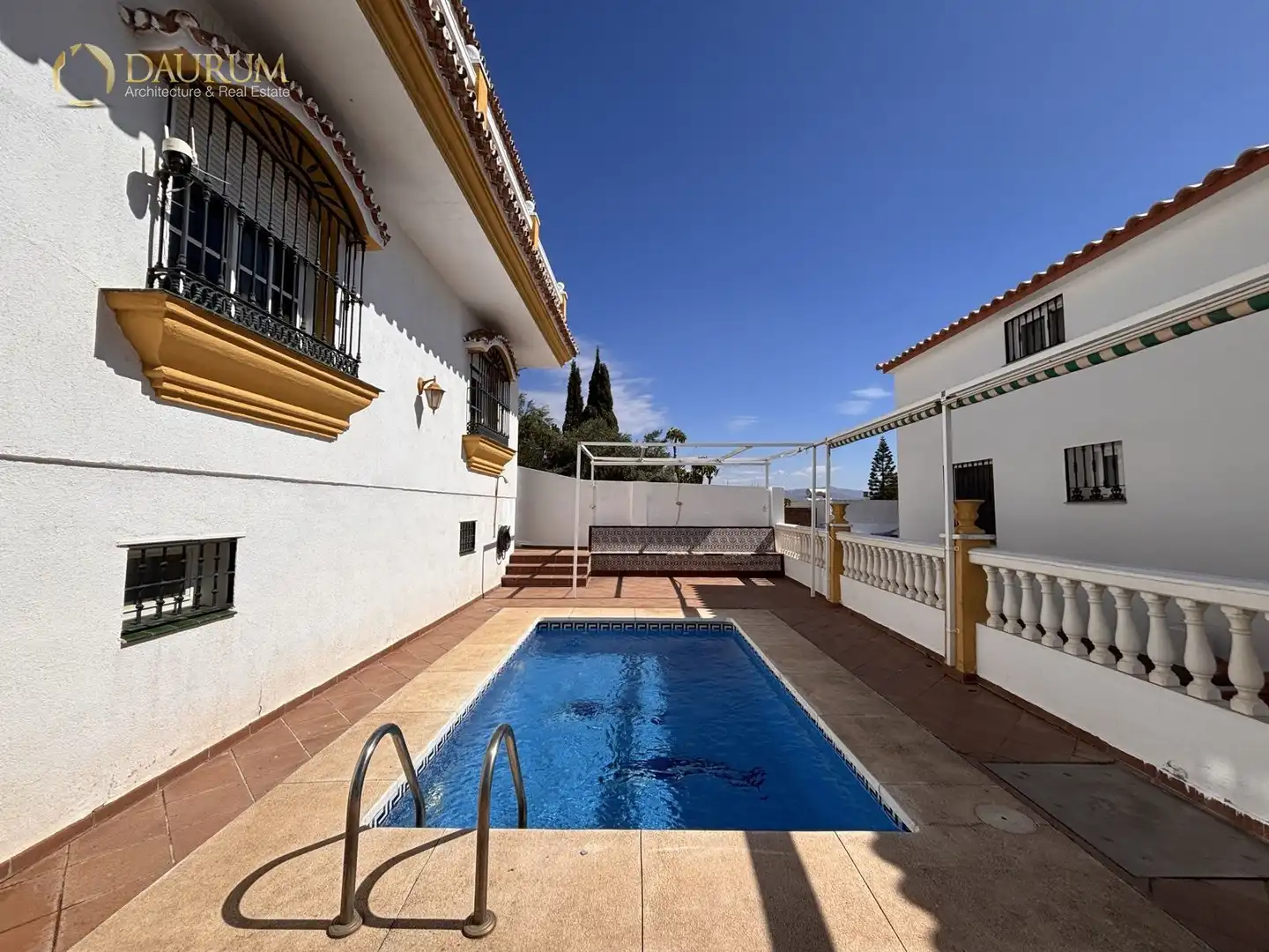 Vista exterior de Casa o chalet en venta en Alhaurín de la Torre con Aire acondicionado, Terraza y Trastero