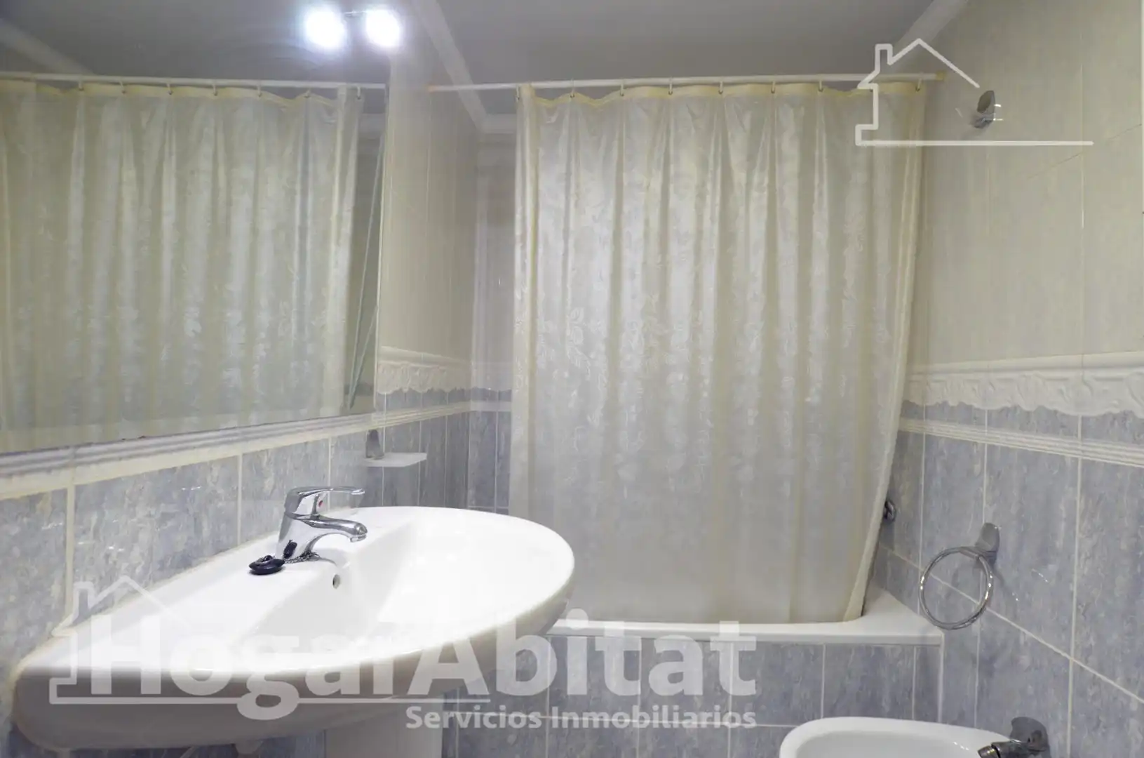 Baño de Piso en venta en Tavernes de la Valldigna con Aire acondicionado, Calefacción y Trastero