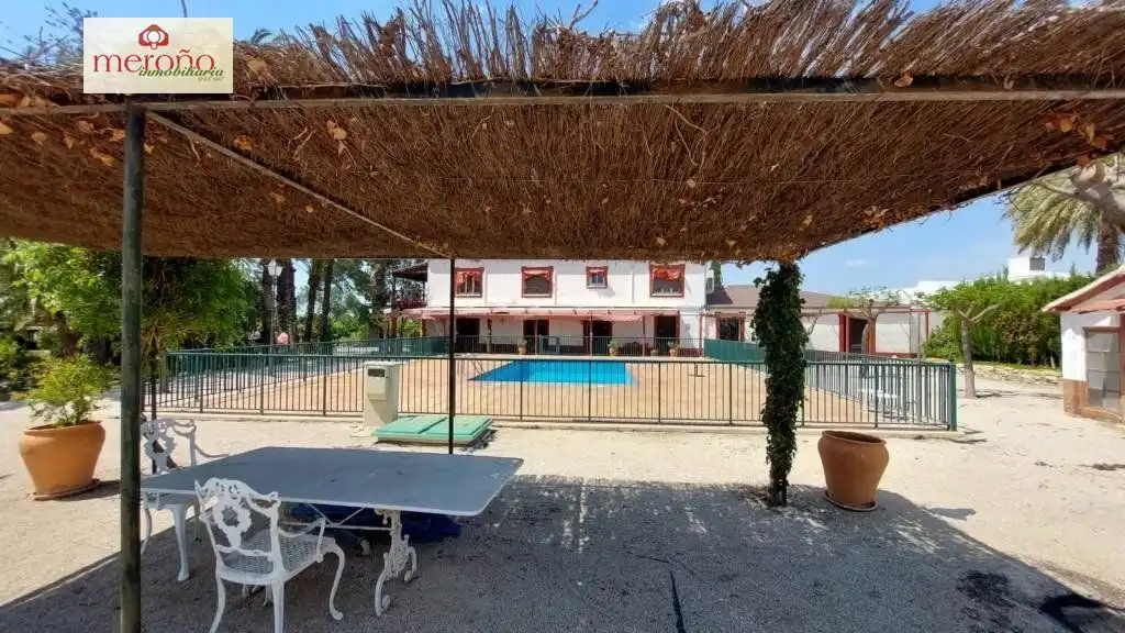 Vista exterior de Casa o xalet en venda en Elche / Elx amb Aire condicionat, Jardí privat i Terrassa