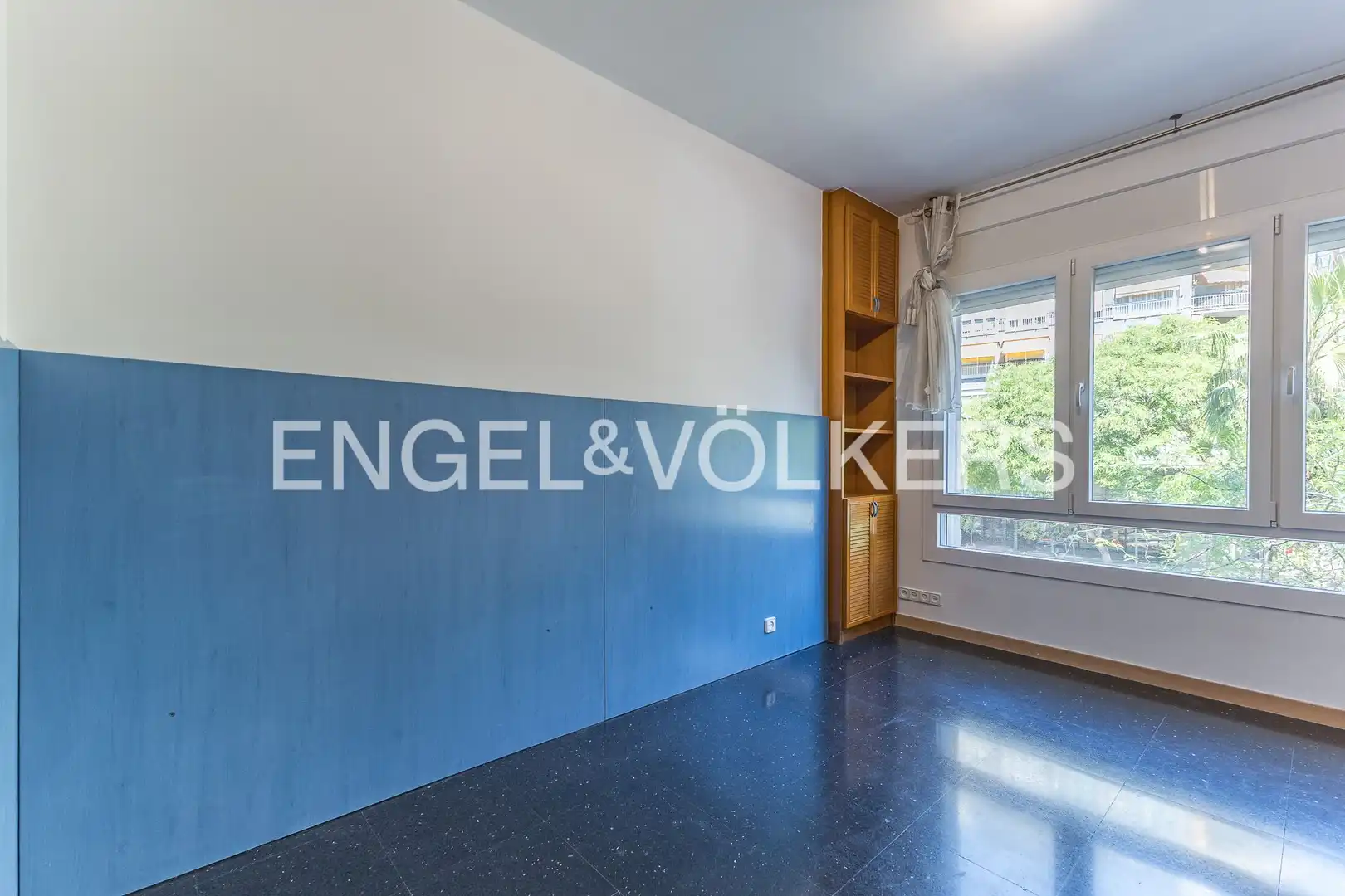 Dining room of Flat for rent in Barcelona  with Air Conditioner, Heating and Parquet flooring