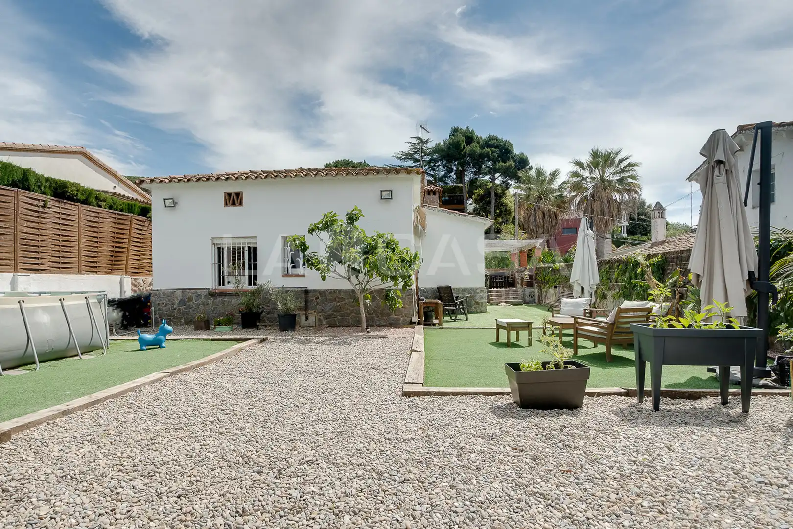 Jardí de Casa o xalet en venda en Cabrils amb Calefacció i Traster