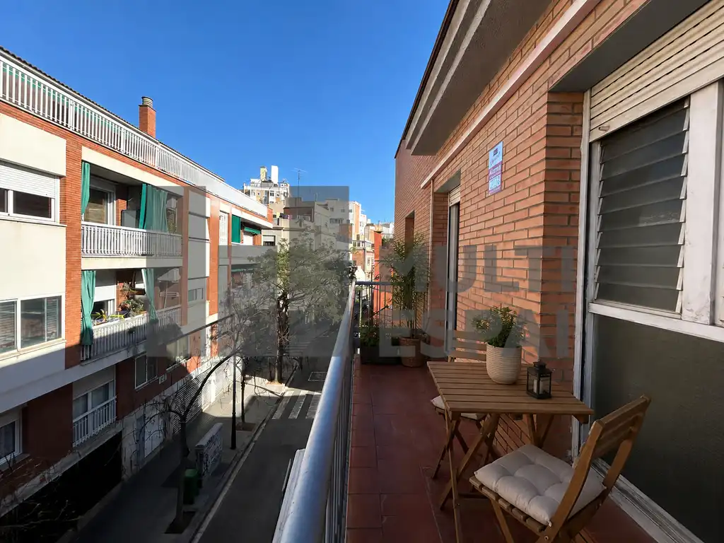 Terrassa de Pis en venda en Barcelona amb Aire condicionat, Terrassa i Traster
