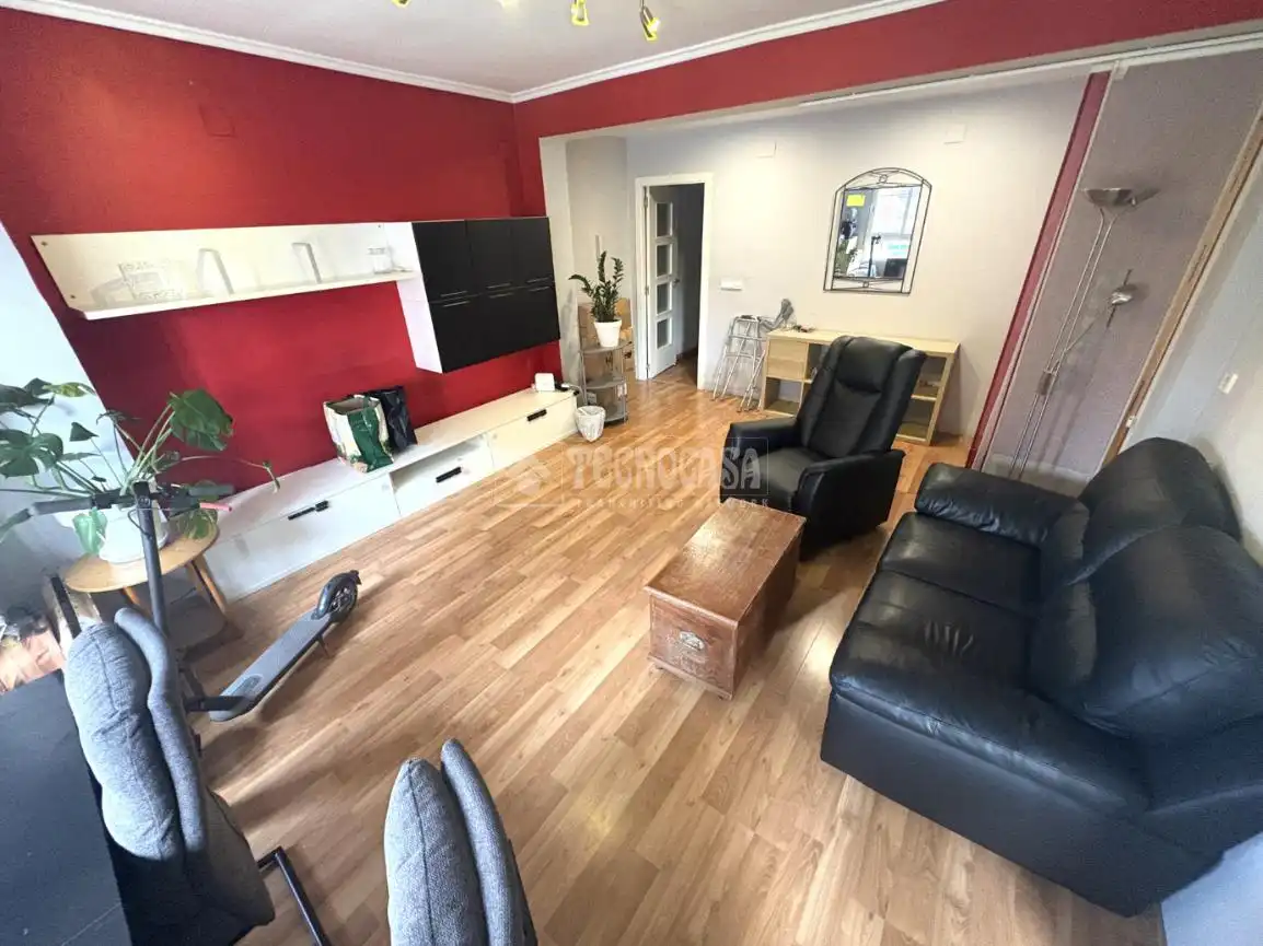 Sala d'estar de Pis en venda en Burjassot amb Parquet