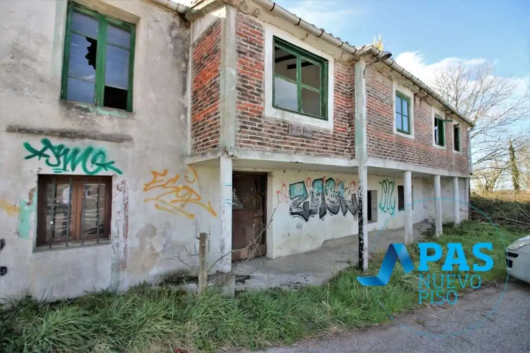 Vista exterior de Casa o xalet en venda en Solórzano amb Jardí privat