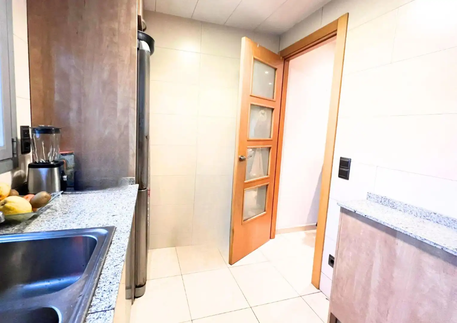 Cuina de Casa o xalet en venda en Barberà del Vallès amb Aire condicionat, Terrassa i Balcó