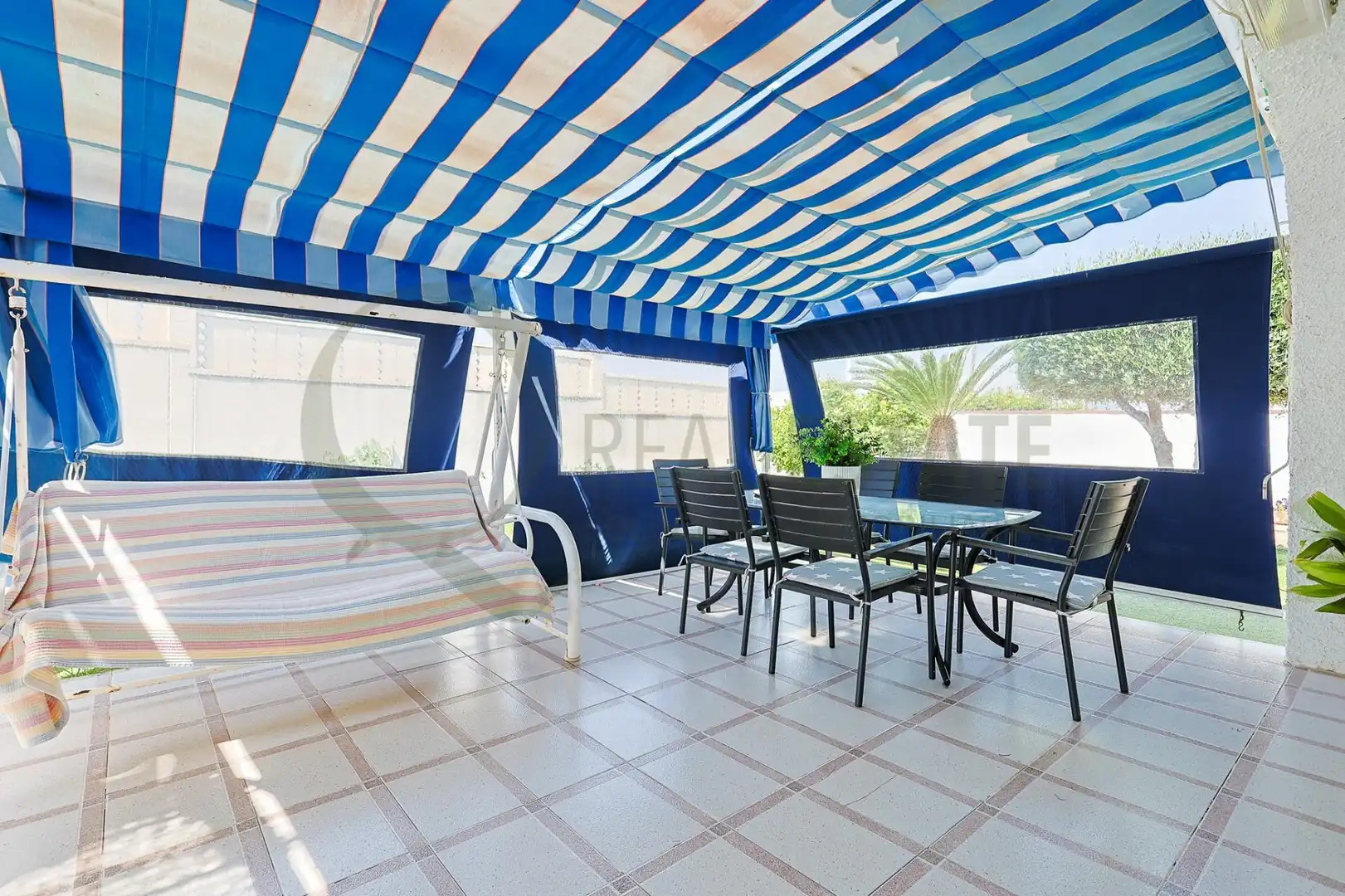Terrassa de Casa o xalet en venda en Elche / Elx amb Jardí privat, Terrassa i Piscina