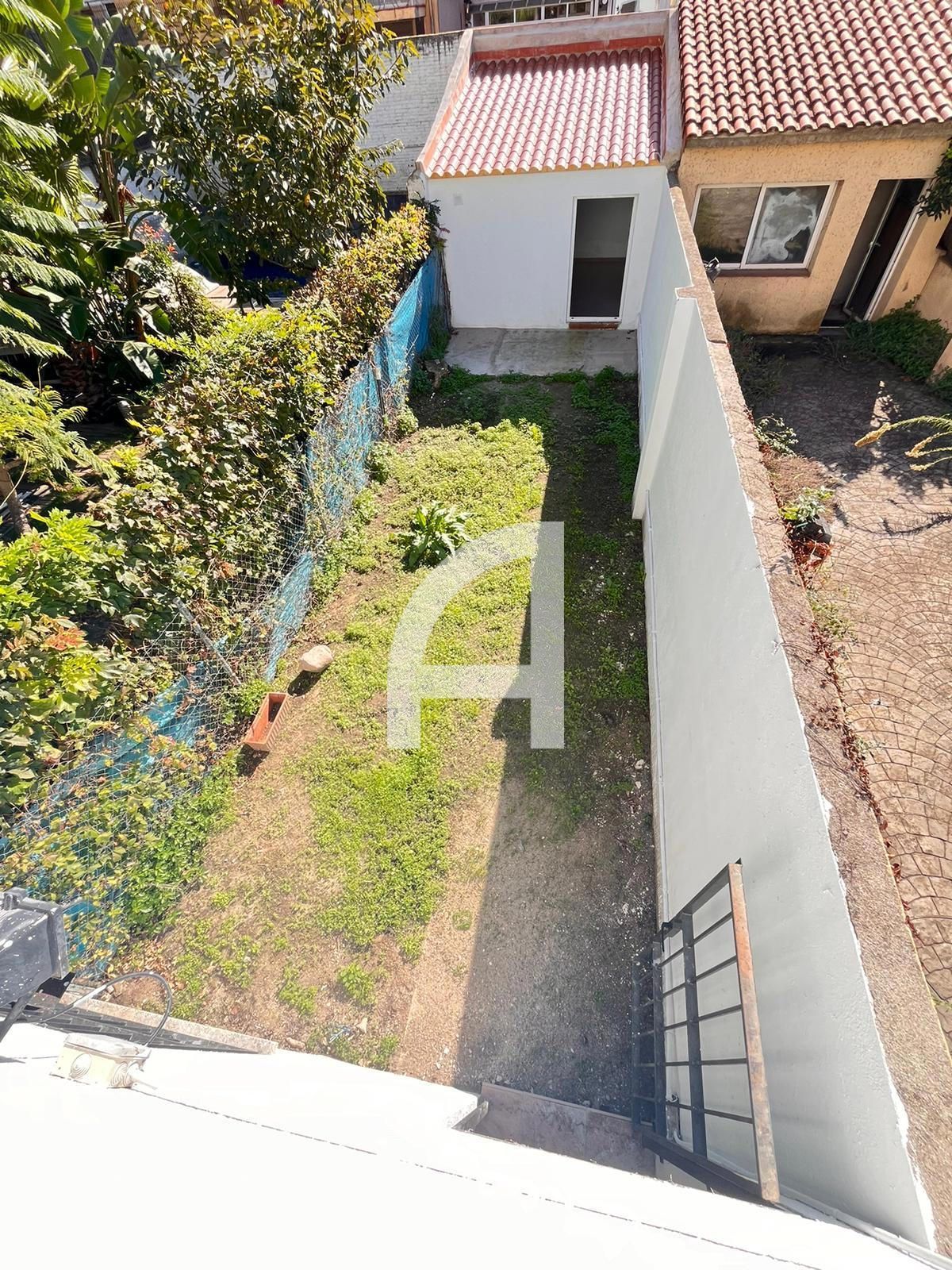 House or chalet to rent in LLIRI, Centre