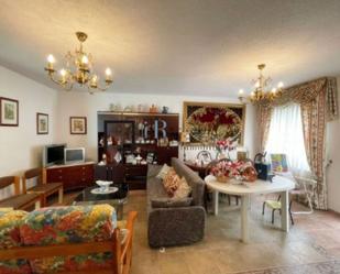 Wohnzimmer von Country house zum verkauf in Los Navalucillos mit Heizung, Terrasse und Abstellraum