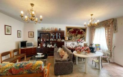 Sala d'estar de Finca rústica en venda en Los Navalucillos amb Terrassa