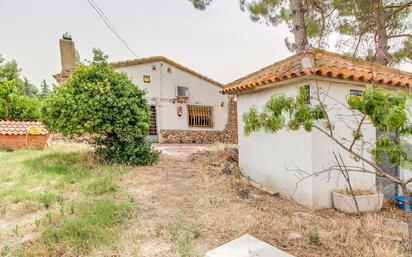 Vista exterior de Casa o xalet en venda en Estremera amb Aire condicionat i Terrassa