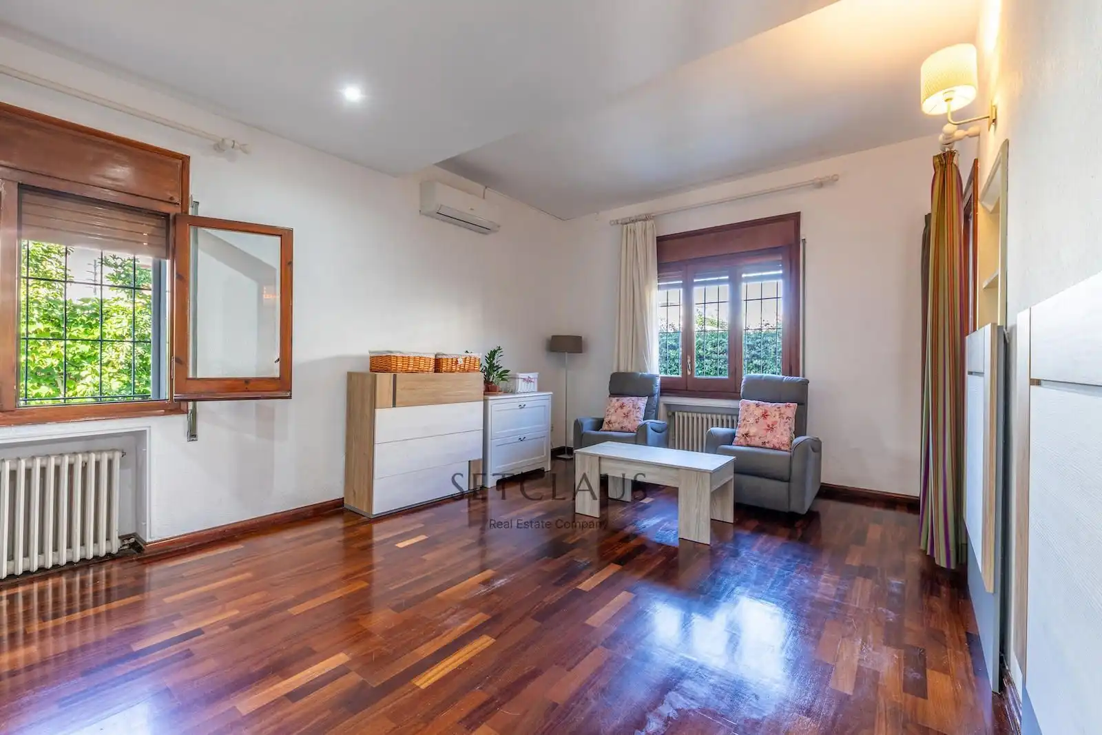 Living room of Houses for sale in El Masnou  with Air Conditioner, Heating and Private garden