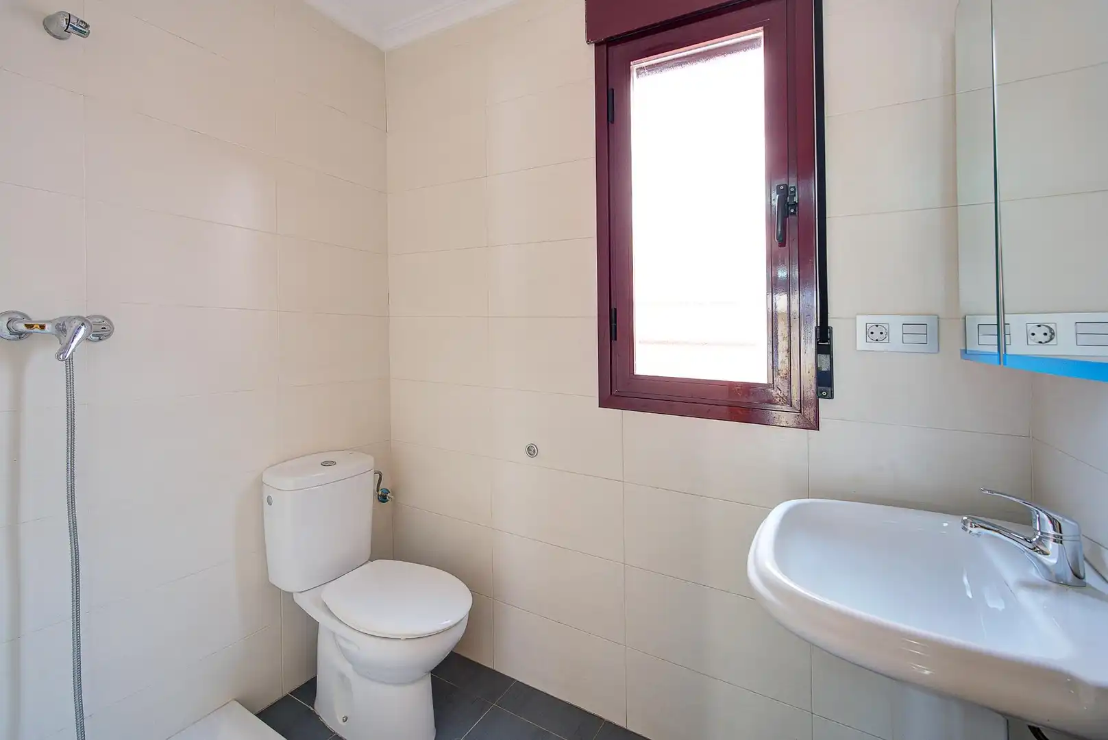 Bathroom of Detached homes for sale in Atarfe  with Heating, Terrace and Storage room