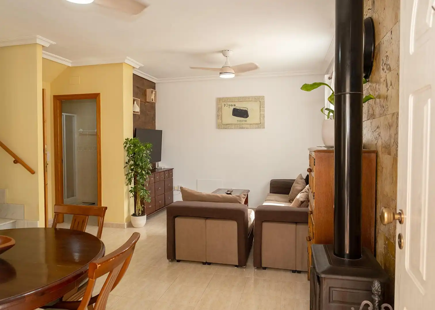 Sala d'estar de Casa adosada en venda en Orihuela amb Aire condicionat, Calefacció i Jardí privat