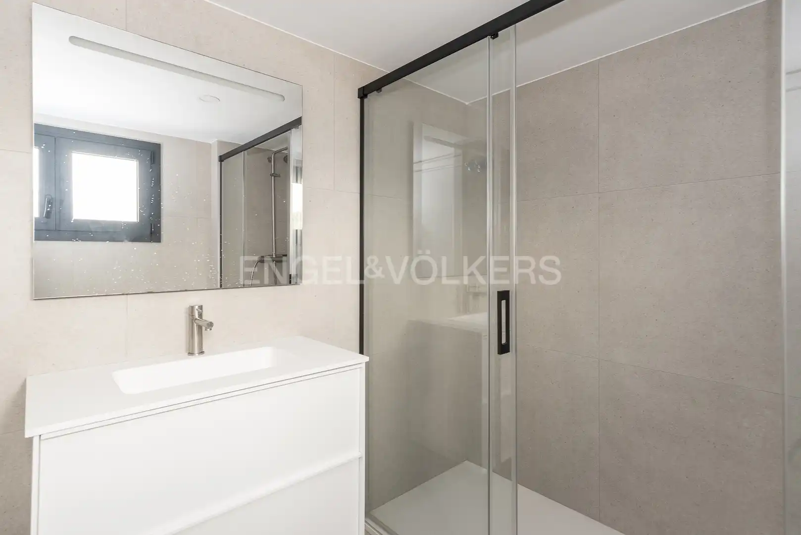 Baño de Piso en venta en Gavà con Aire acondicionado, Calefacción y Terraza