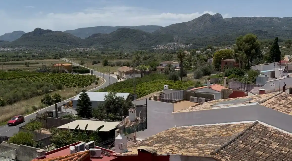 Vista exterior de Edificio en venta en Tormos