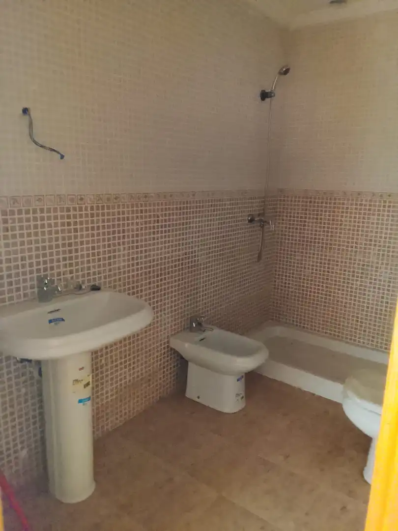 Baño de Casa o chalet en venta en El Picazo   con Balcón