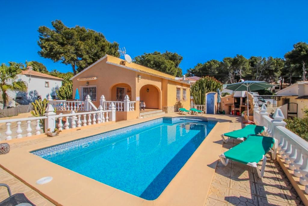 Exterior view of House or chalet to rent in Moraira  with Air Conditioner, Heating and Private garden