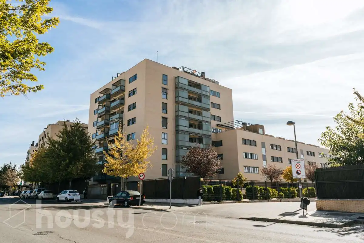Wohnung zur Miete in Avenida de la Osa Menor, Sur - PAU 4