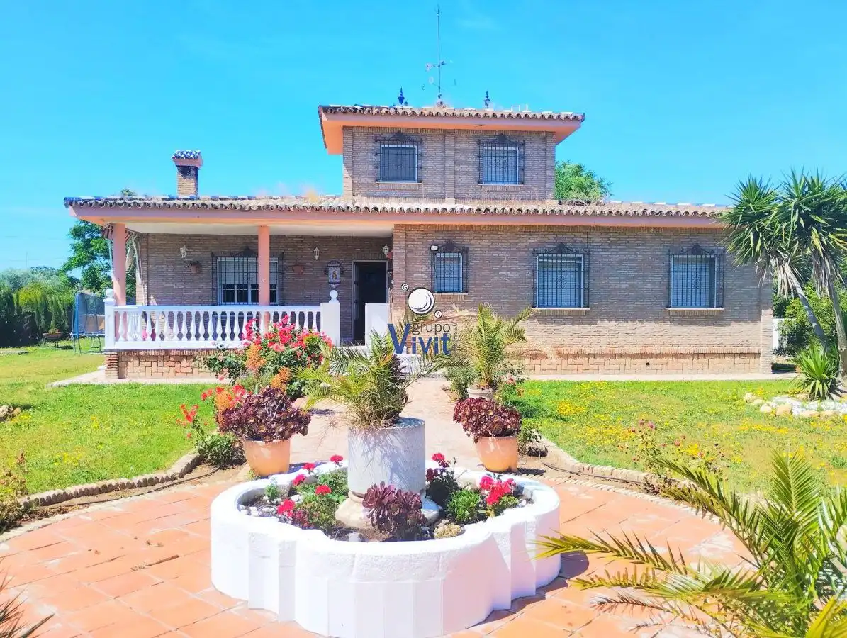 Jardín de Casa o chalet en venta en Carmona con Aire acondicionado, Jardín privado y Trastero