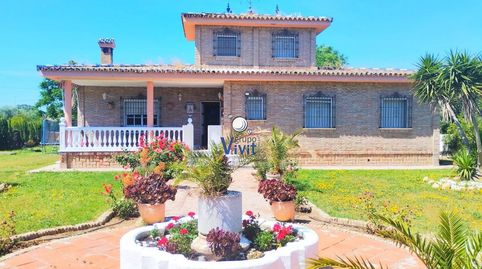 Foto 2 de Casa o chalet en venta en Carmona, Sevilla
