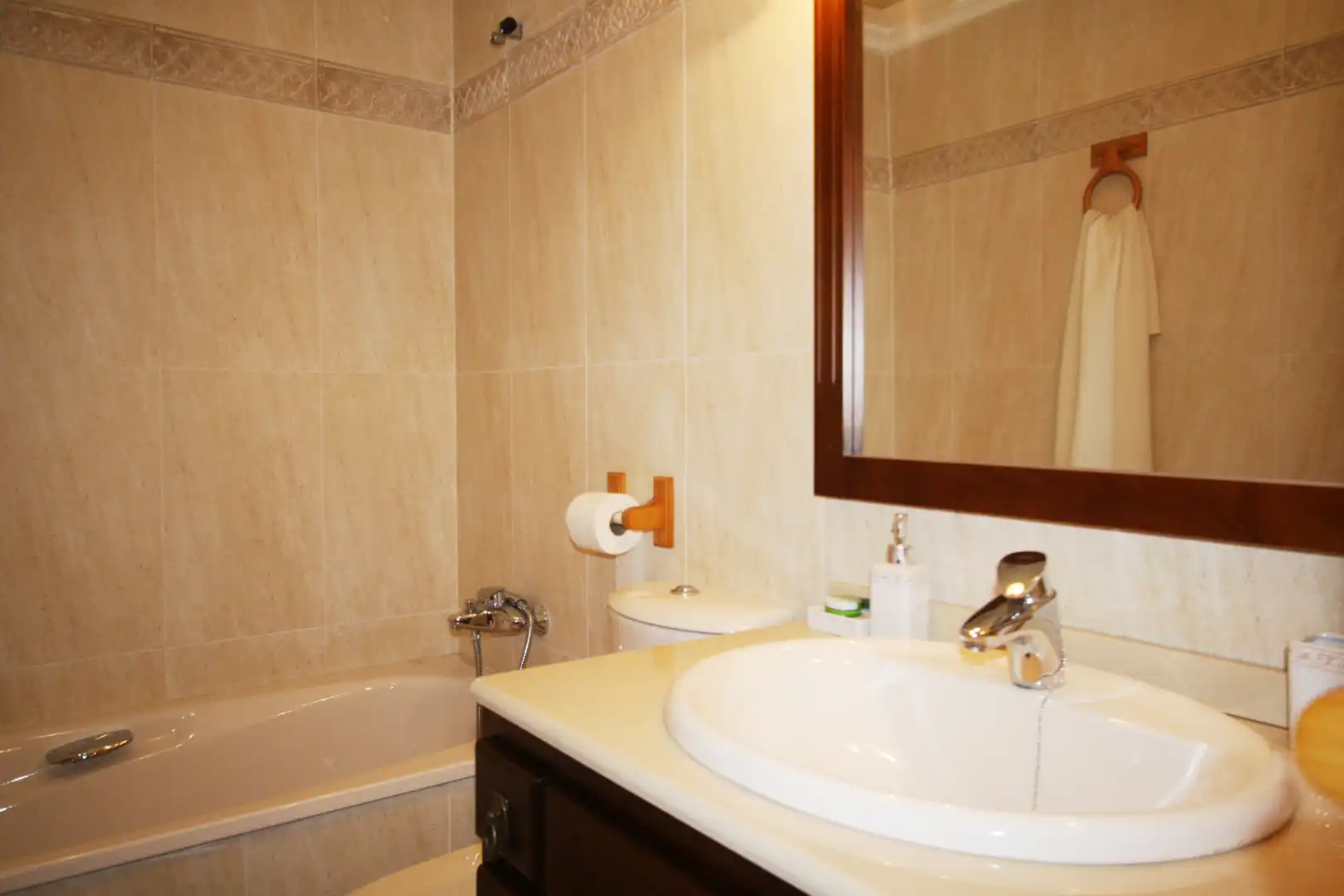Baño de Casa adosada en venta en Albacete con Aire acondicionado, Calefacción y Terraza