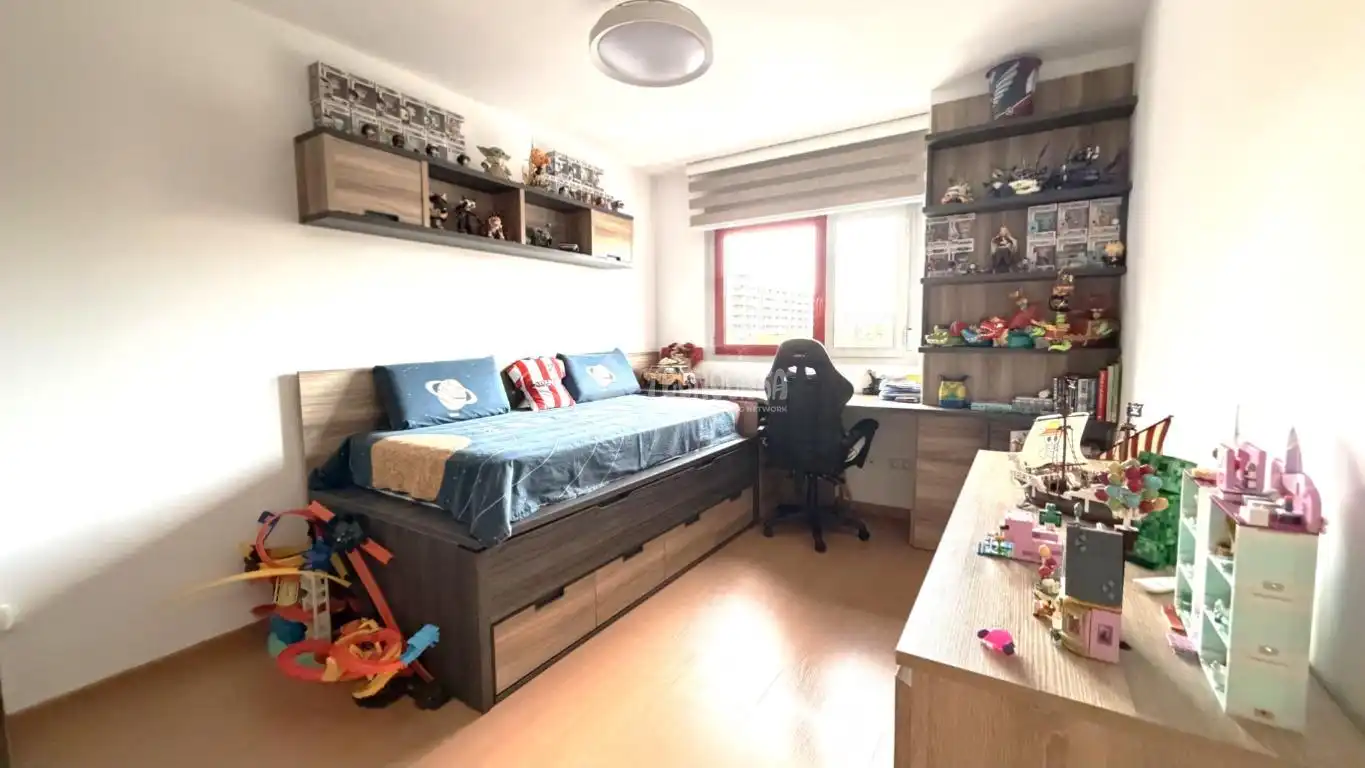 Habitación de Piso en venta en Alcalá de Henares con Calefacción, Terraza y Trastero