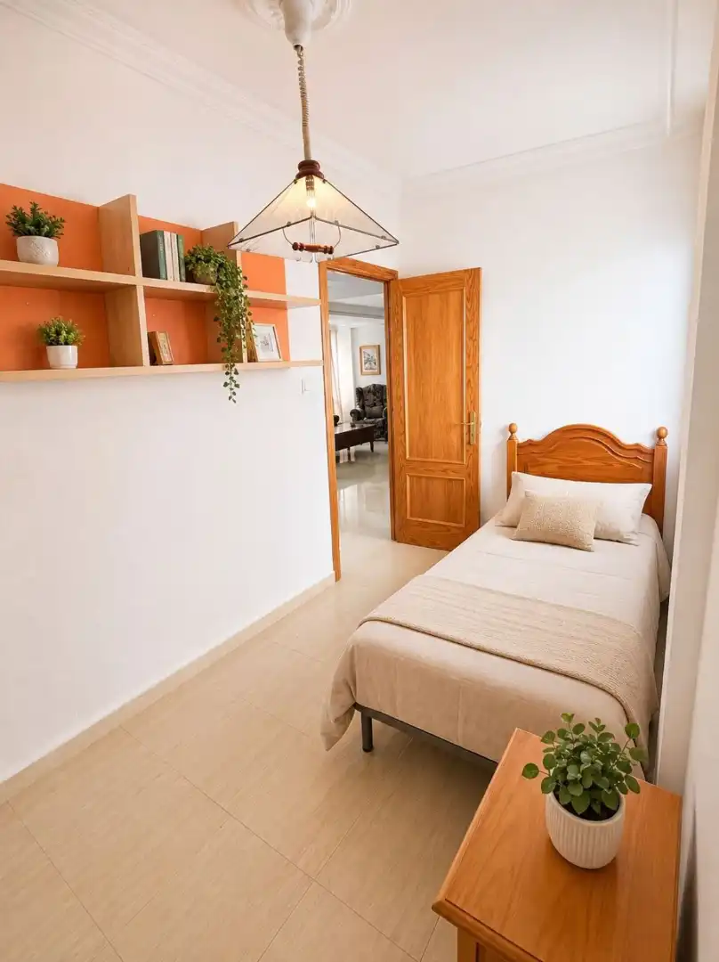 Habitación de Piso en venta en Málaga con Aire acondicionado y Amueblado
