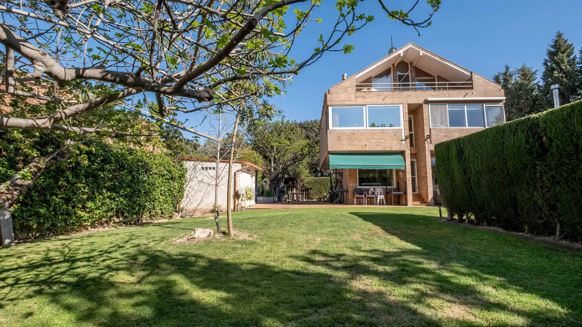 Jardín de Casa o chalet en venta en  Zaragoza Capital con Aire acondicionado, Calefacción y Jardín privado