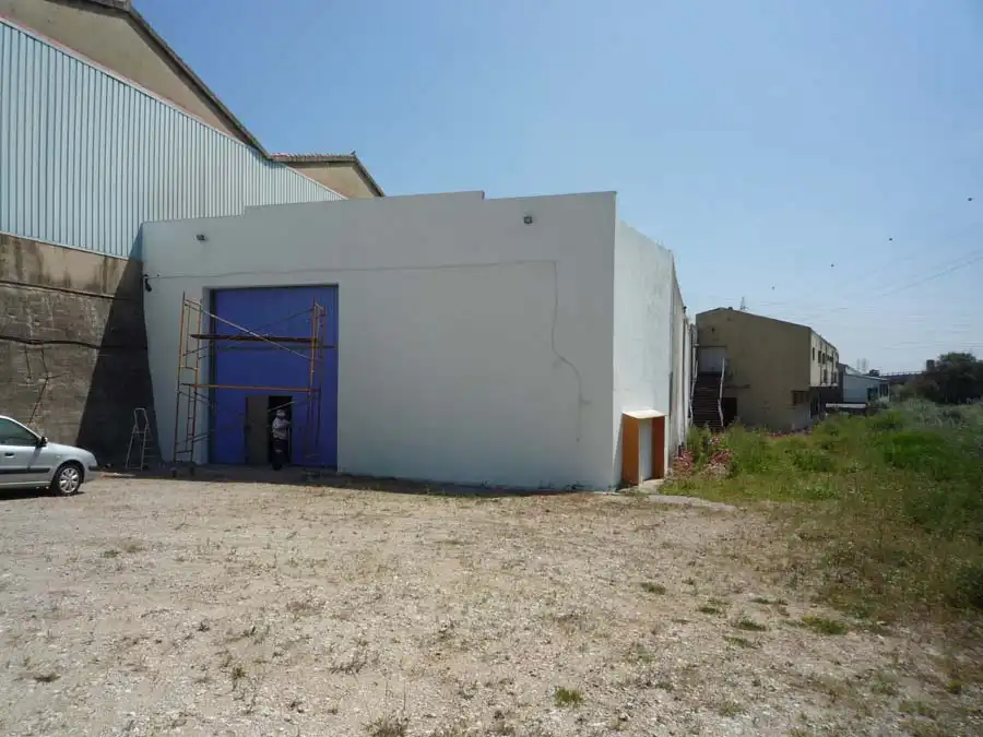 Vista exterior de Nave industrial de alquiler en Camargo