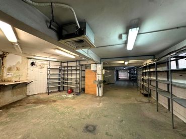 Local comercial en venda a Calle Antonio Velasco Zazo