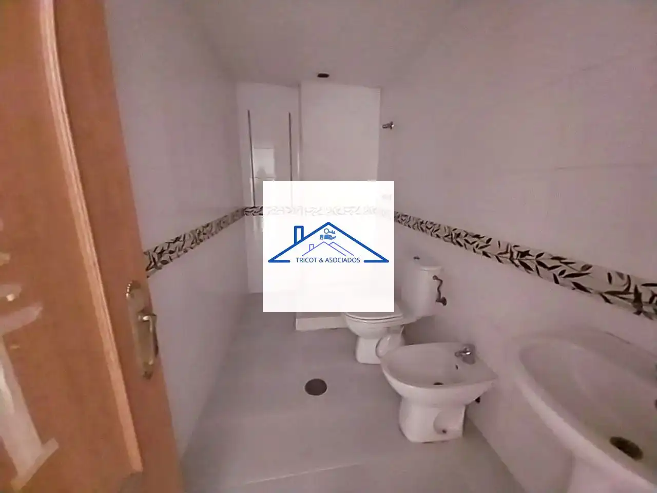 Bathroom of Flat for sale in Casarrubios del Monte  with Terrace