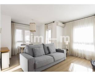 Living room of Flat to rent in Vic  with Air Conditioner, Heating and Parquet flooring