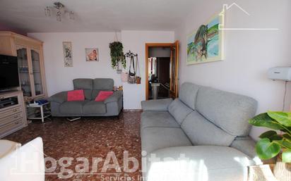 Living room of Flat for sale in Oliva  with Air Conditioner and Balcony