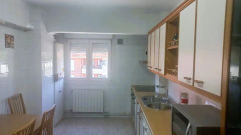 Foto 2 de Piso en venta en Galdakao, Bizkaia