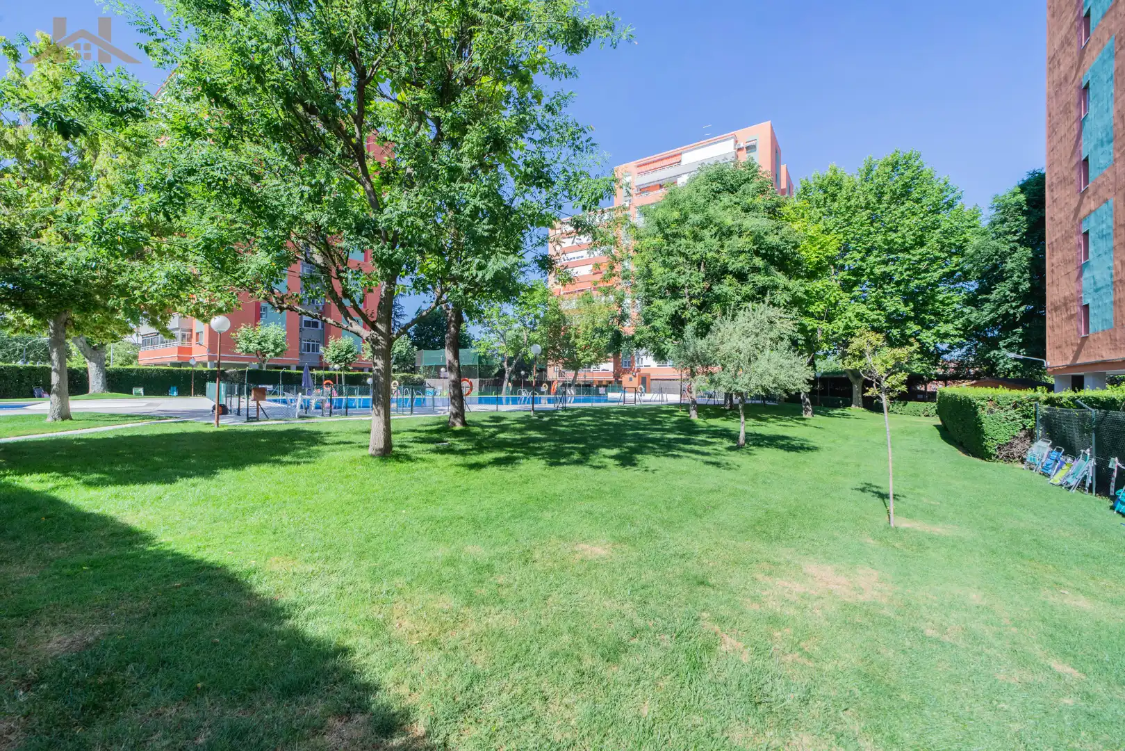 Vista exterior de Pis en venda en Móstoles amb Calefacció, Terrassa i Forn