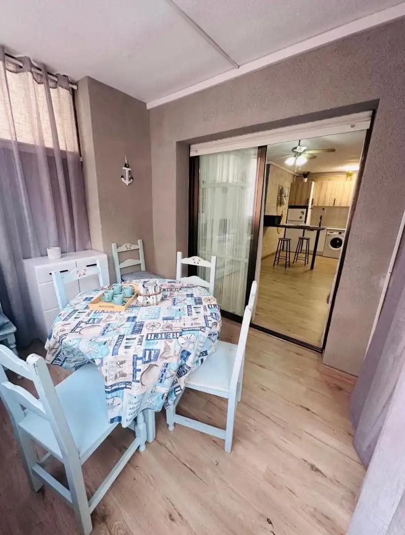 Appartamento con terrazza in vendita a Carrer d'Amadeu Vives, imagen 9