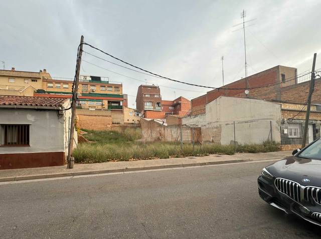 Terreno residencial en Venta en Calle de Rigel en Valdefierro