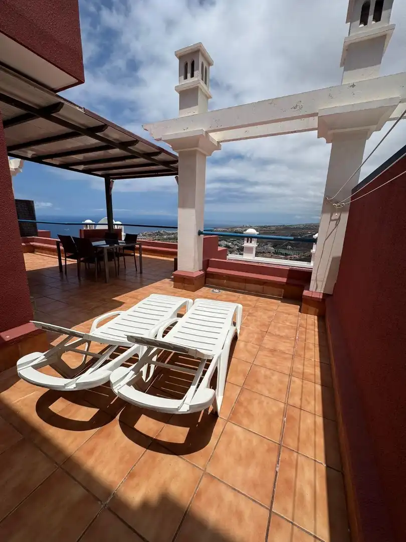 Apartament amb piscina en venda a Costa Adeje