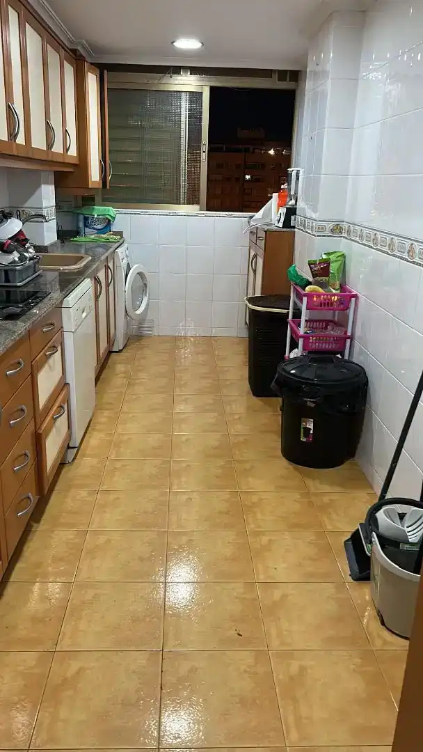 Cuina de Apartament de lloguer en  Valencia Capital amb Aire condicionat