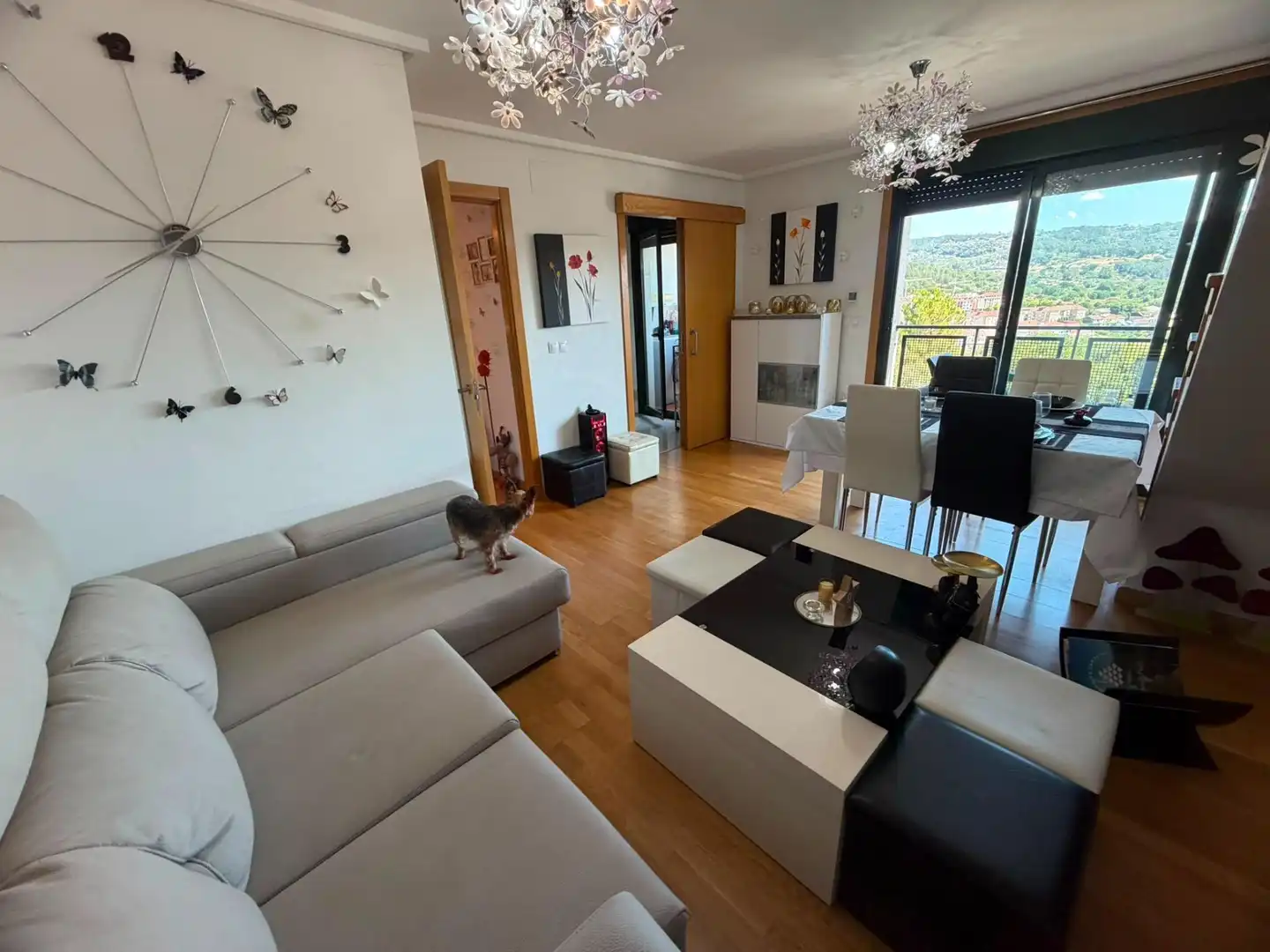 Sala d'estar de Dúplex en venda en San Cibrao das Viñas amb Calefacció, Traster i Moblat