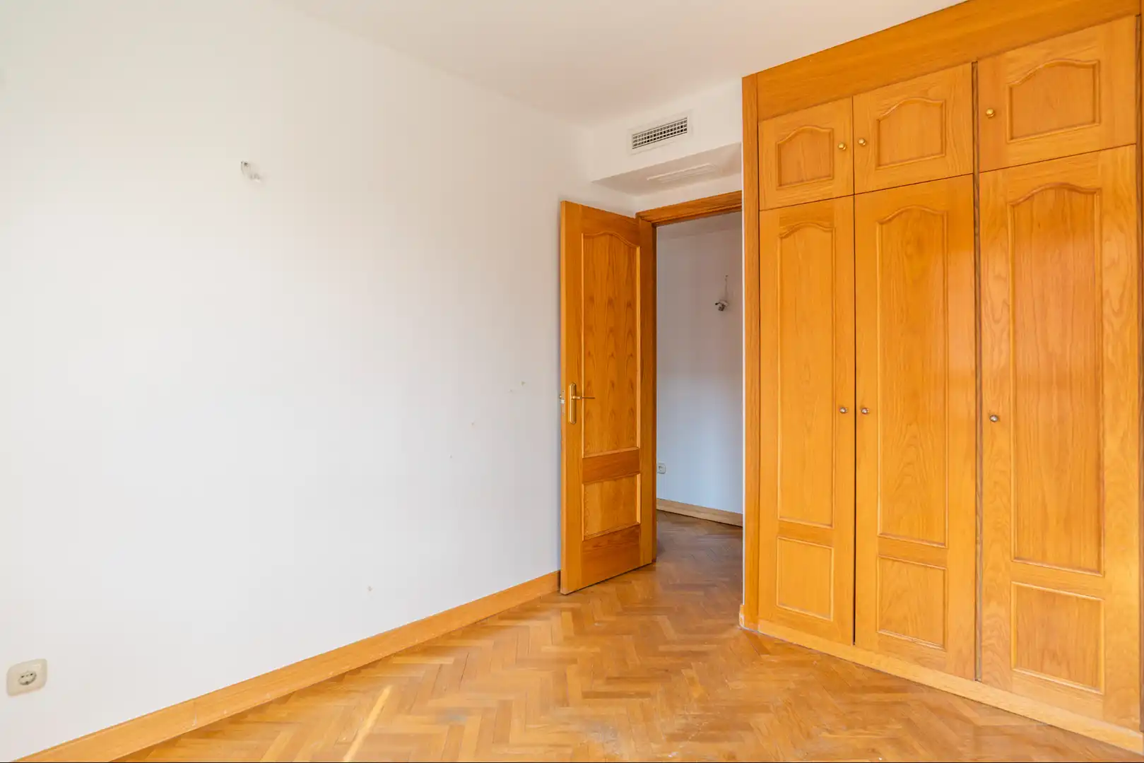Habitación de Ático en venta en Pozuelo de Alarcón con Aire acondicionado, Calefacción y Terraza