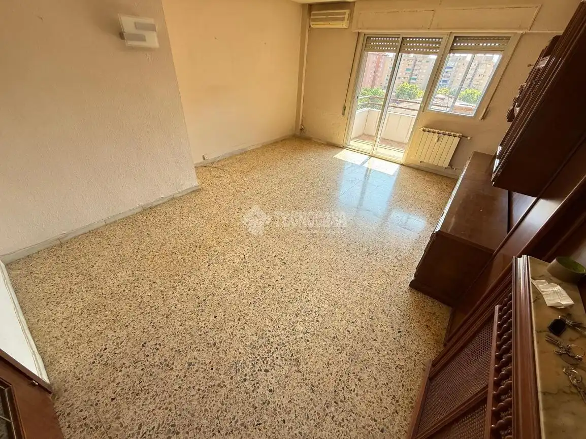 Habitación de Piso en venta en Zaragoza con Calefacción y Balcón