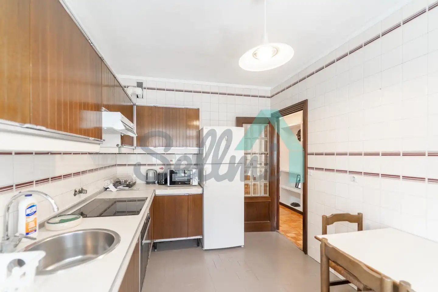 Kitchen of Flat for share in Oviedo   with Heating, Parquet flooring and Furnished